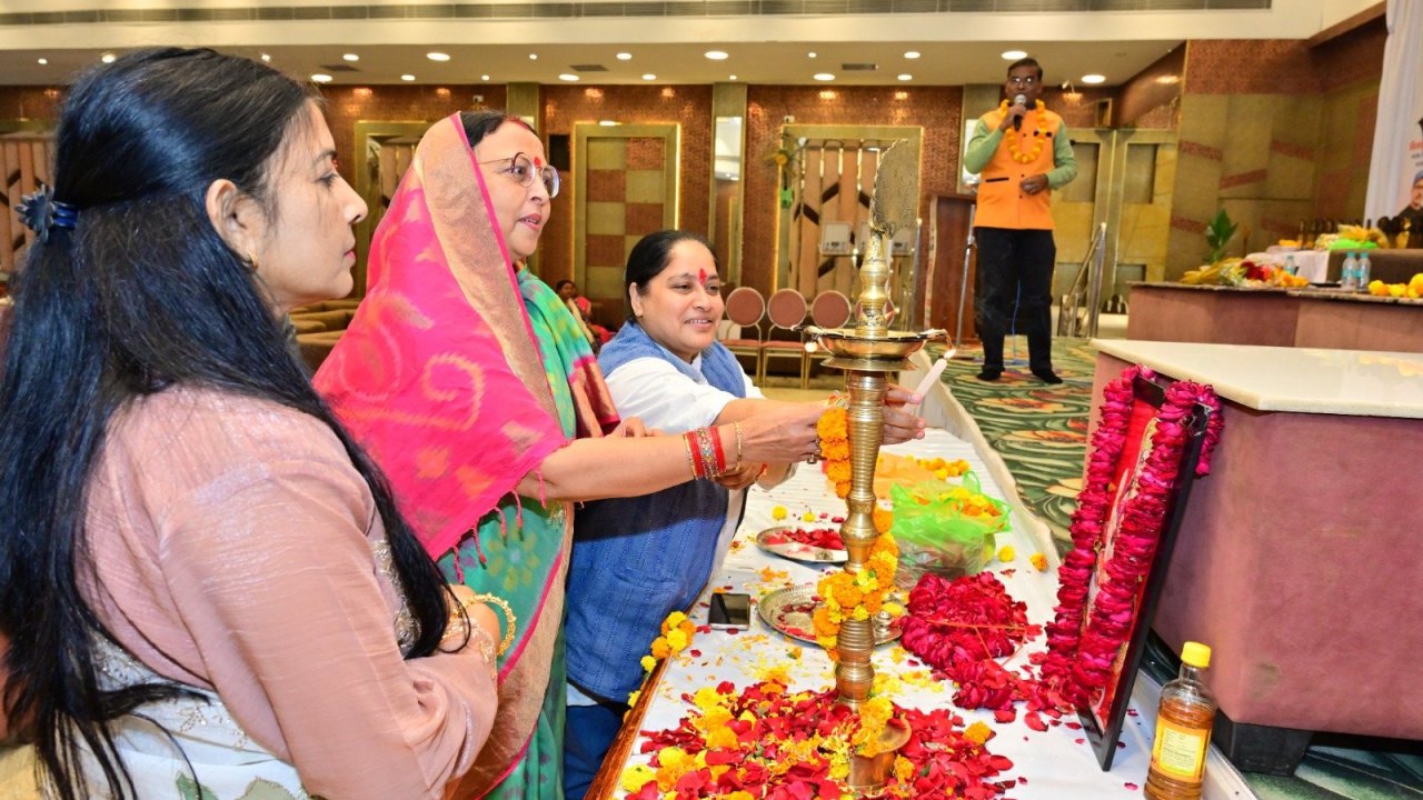 ‘उत्कर्ष-2026’ में मेधा का सम्मान, तकनीक और साहित्य का संगम
